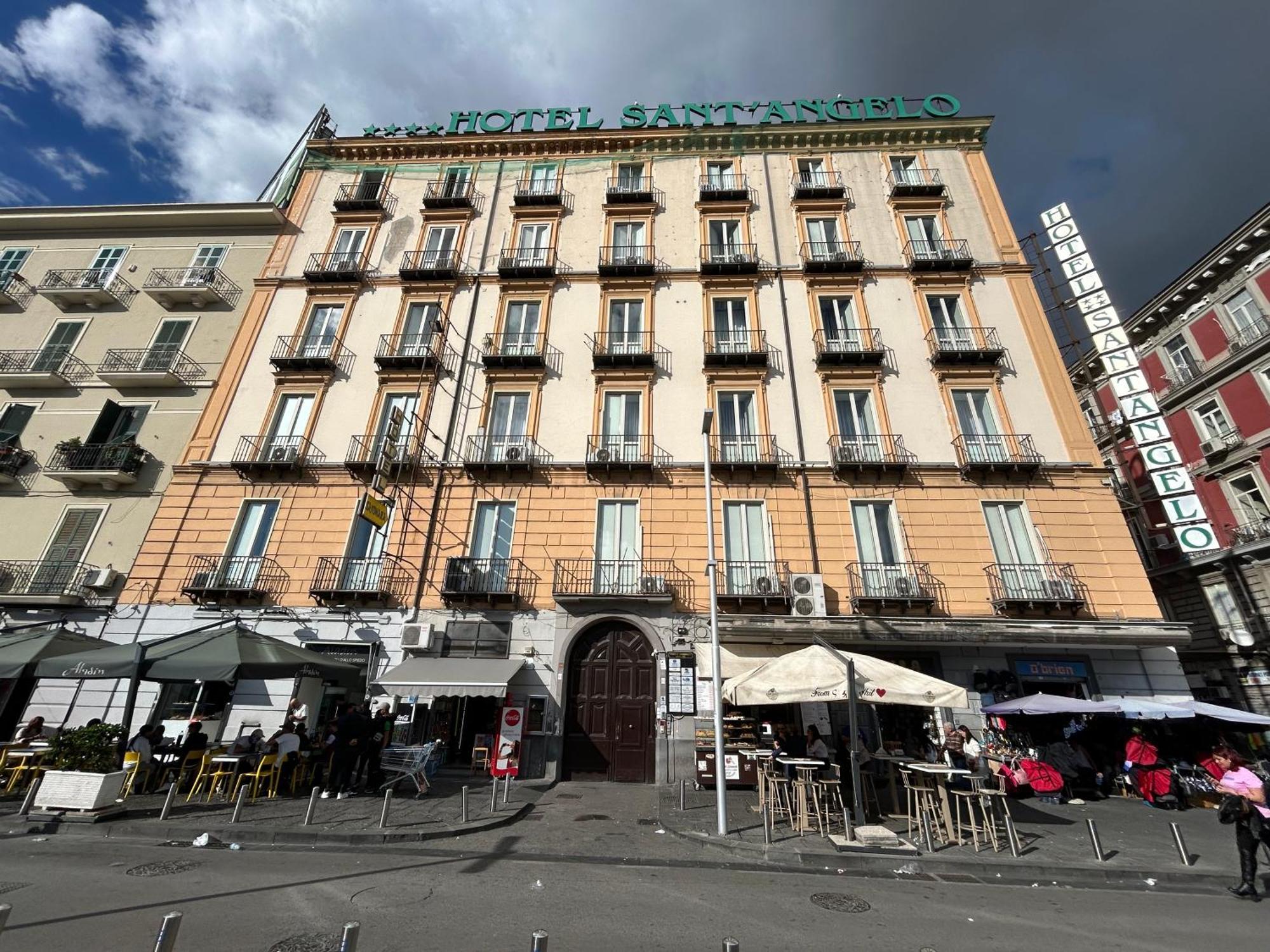 Track 60 - Private Rooms Garibaldi Neapol Exteriér fotografie